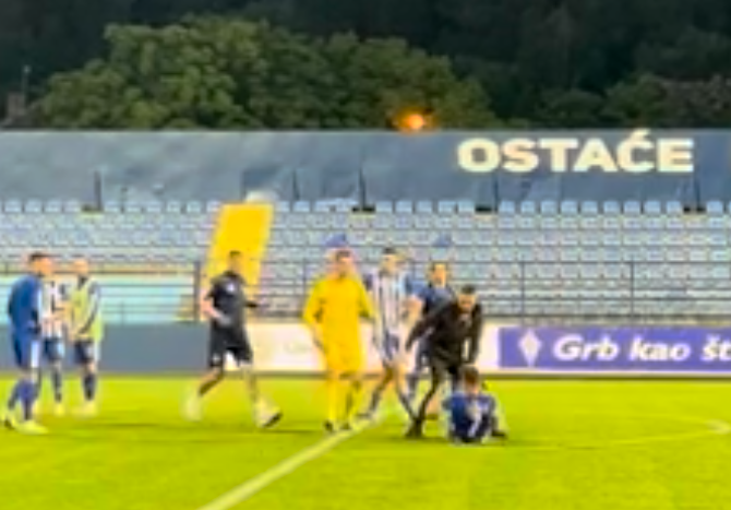 Haos nakon derbija: Golman Budućnosti nokautirao saigrača, navijači došli do svlačionica (VIDEO)